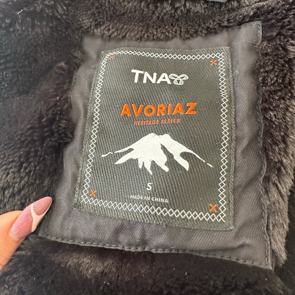 TNA Aritzia Jacket size small - Picture 2 of 2